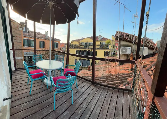 TINTORETTO 1 CON TERRAZZA SOPRA IL TETTO, 3 bagni, 3 grandi camere da letto, SUPER NUOVO